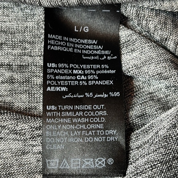 WHITE HOUSE BLACK MARKET Silver Metallic V-Neck Blouse Size Large - Picture 5 of 7